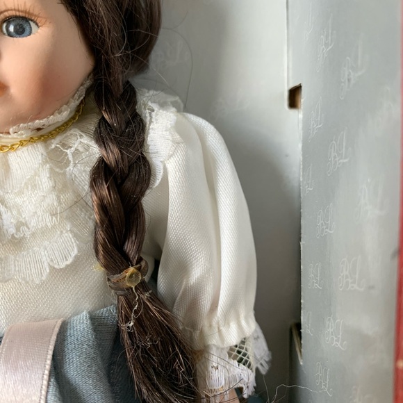 Porcelain Doll~ Limited Edition Petite Porcelains by Barbara Lee.  2001 Israel - Picture 6 of 6